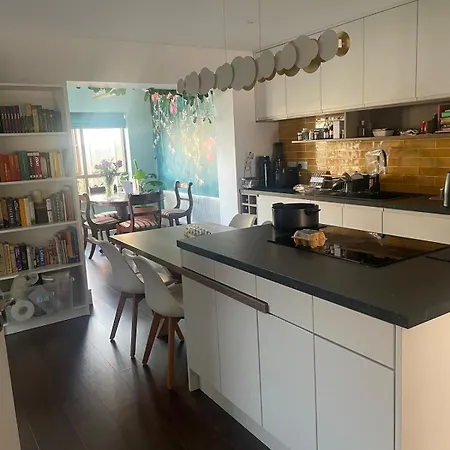 Ev Friendly & Stylish Sleeps 7