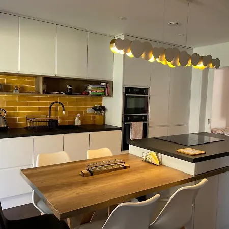 Ev Friendly & Stylish Sleeps 7 * Dunmore East