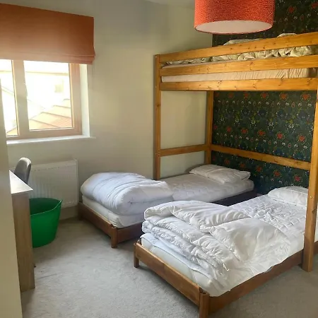 Ev Friendly & Stylish Sleeps 7 * Dunmore East