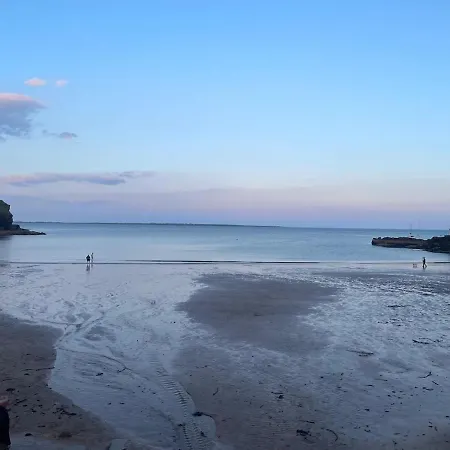 Tatil Evi Ev Friendly & Stylish Sleeps 7 *