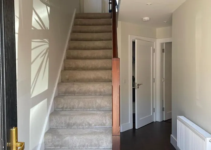 Tatil Evi Ev Friendly & Stylish Sleeps 7